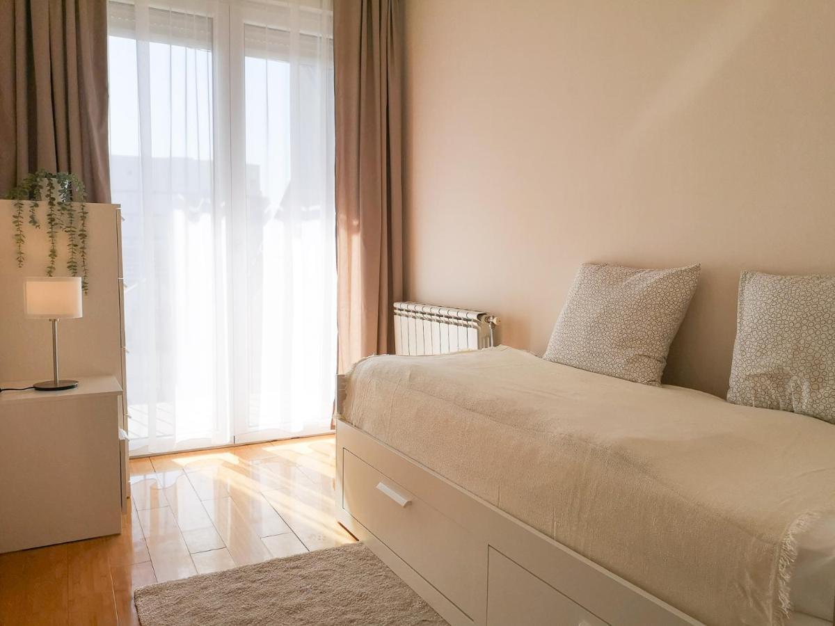 נובי סאד Filinhome Papa Suite 4 מראה חיצוני תמונה